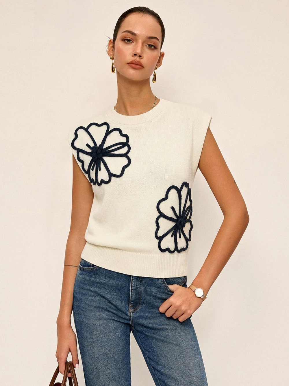 Commense 3D Floral Appliqué Knit Vest